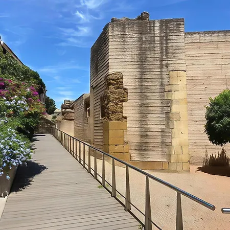 Appartamento Steps From Alcazar Mosque. Heart Of St Basilio Cordova